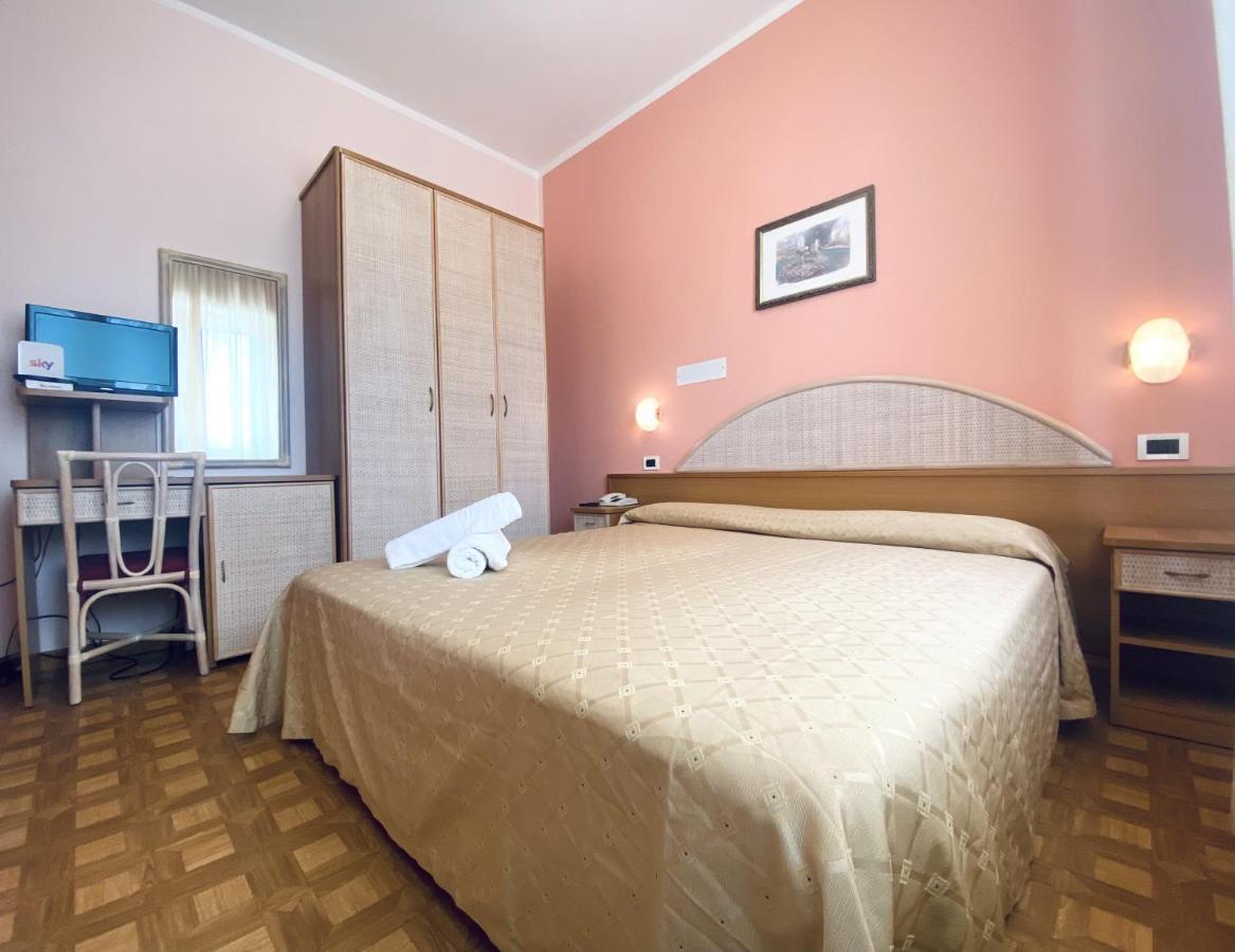 Hotel Villa Grazia 체제나티코 외부 사진