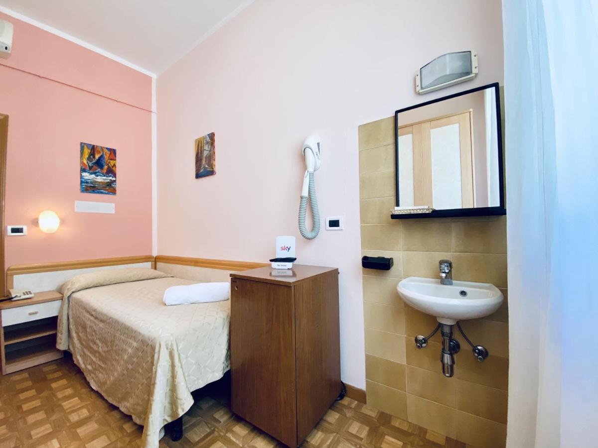 Hotel Villa Grazia 체제나티코 외부 사진