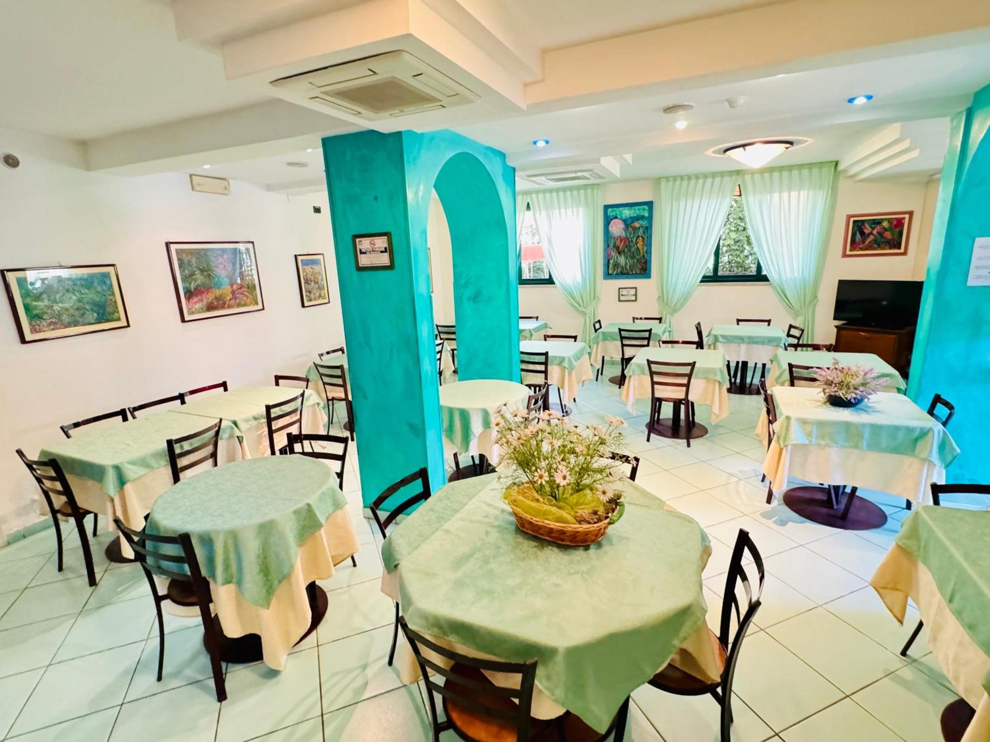 Hotel Villa Grazia 체제나티코 외부 사진