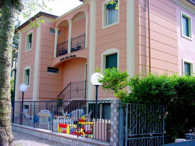 Hotel Villa Grazia 체제나티코 외부 사진